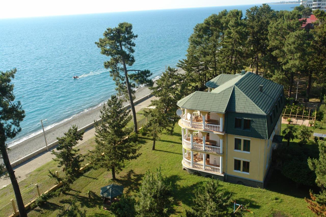 Курортный отель Маршал Кобулети Экстерьер фото